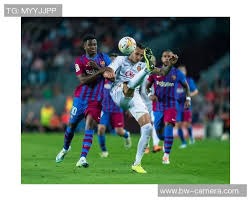 T1想要复仇BLG！国产最强中单数据图引热议，JKL成为LPL最菜AD？